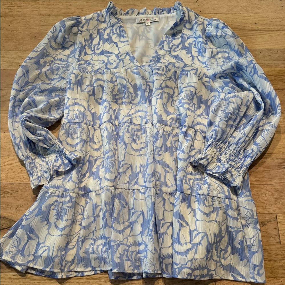 Joy Joy Floral Blue and White Top Small